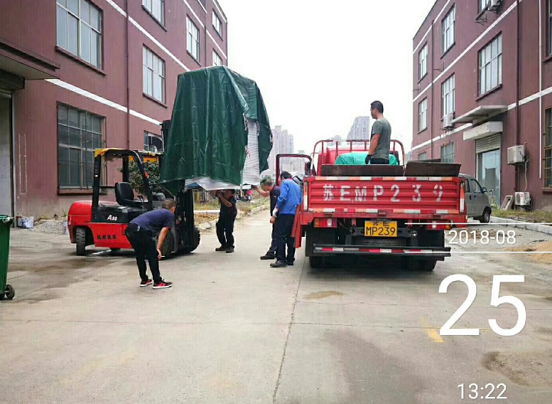 自動(dòng)<a href='http://m.gneehy.com' target='_blank'><u>去毛刺機(jī)</u></a>
