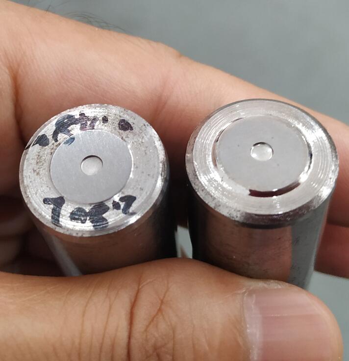  這種盲孔普通流體拋光機(jī)拋不成，得用鏡面噴砂機(jī) 
